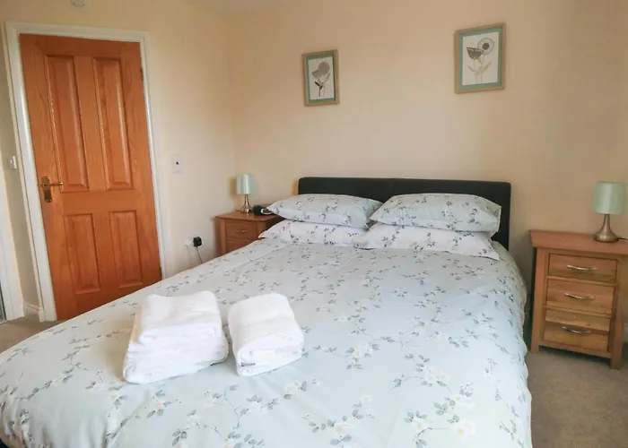 Cherry Garth Nyaraló *